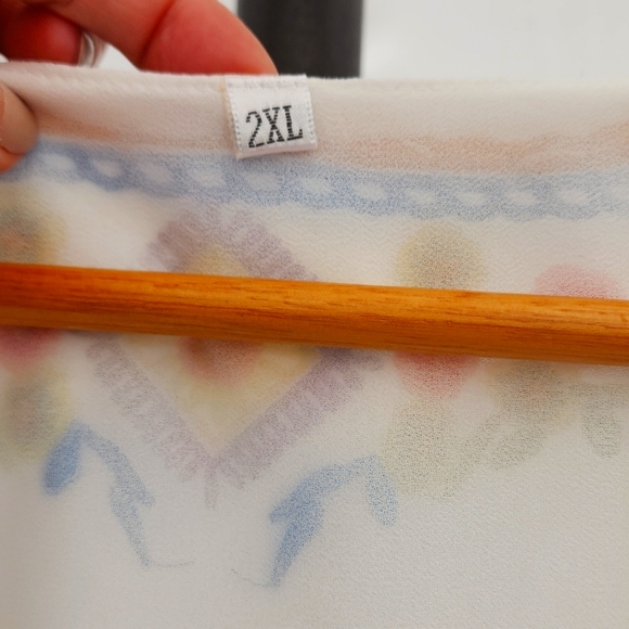 Cream & Mulit Hued Embroidered Boho 2XL tunic - Picture 7 of 9